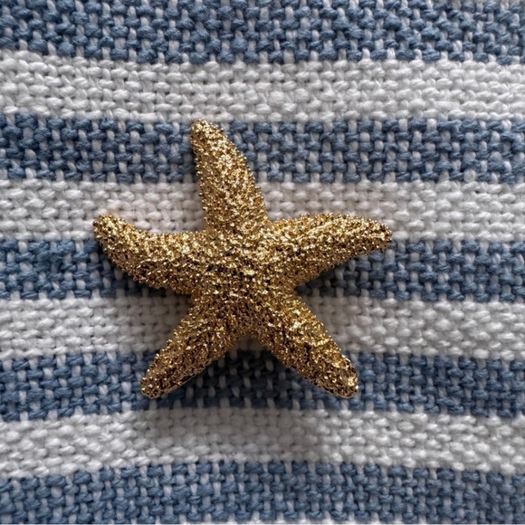 Gold Tone Starfish Brooch - Picture 2 of 3